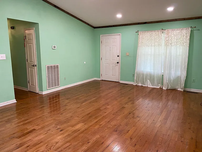2305 Belview Rd — Photo 10