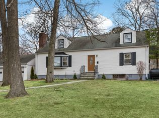 19 Weaver St, Scarsdale, NY 10583