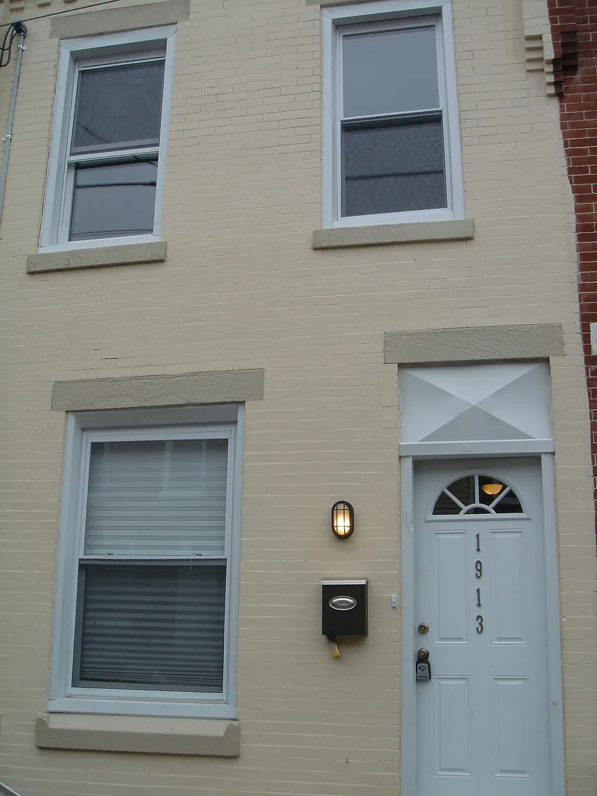 1913 Brunner St photo 1