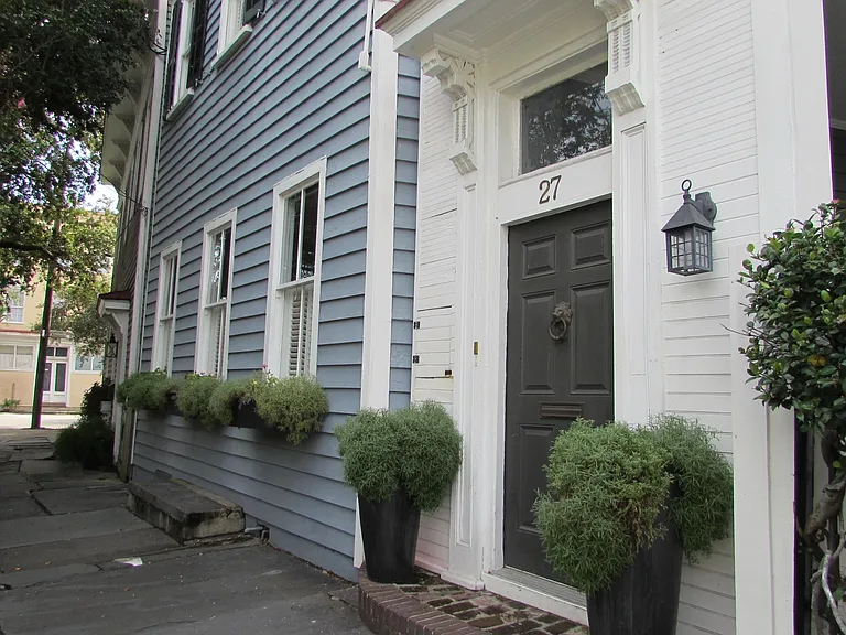 27 Chapel St #A — Photo 2