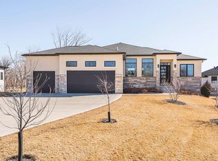 754 E Sawgrass Trl, Dakota Dunes, SD 57049