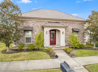102 Shadow Springs Dr, Lafayette, LA 70508