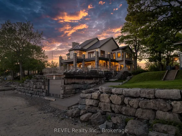 3067 Thunder Bay Rd, Fort Erie, ON L0S 1N0