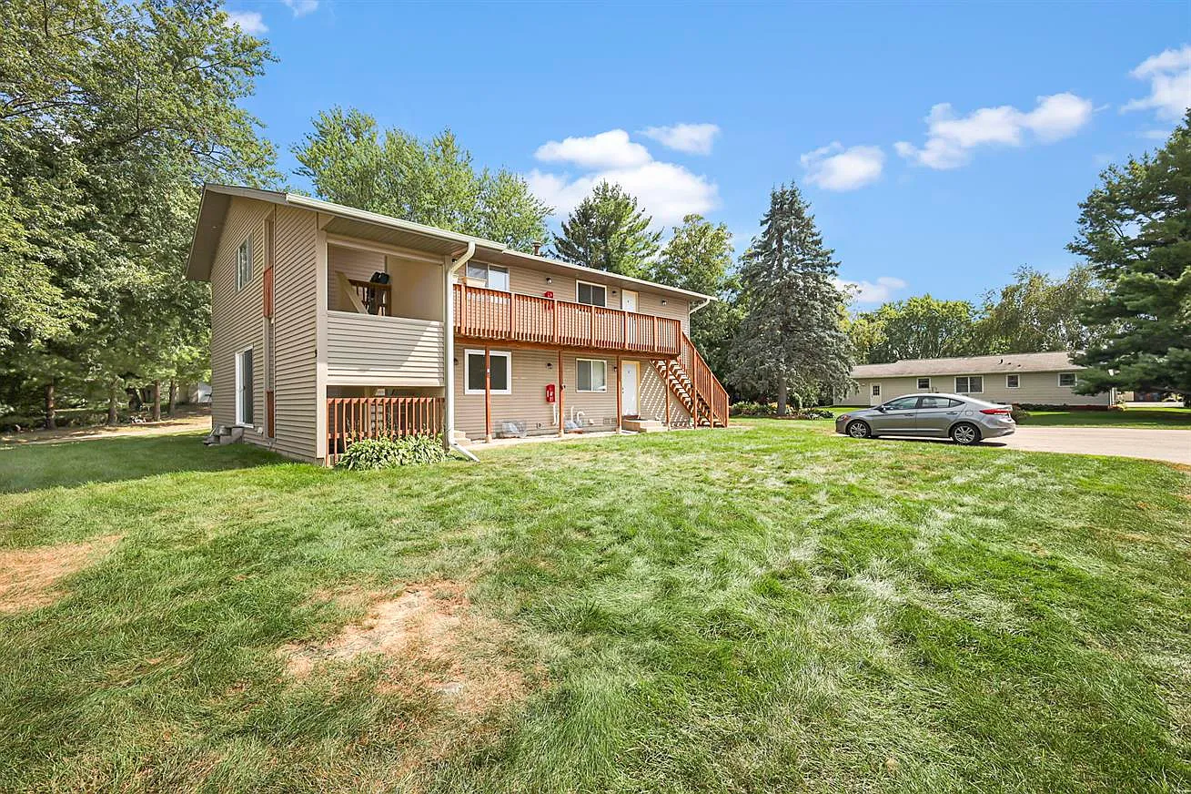 9 Simonson Blvd, Deerfield, WI 53531 — Photo 2