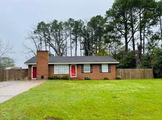 108 Diane Dr, Fitzgerald, GA 31750