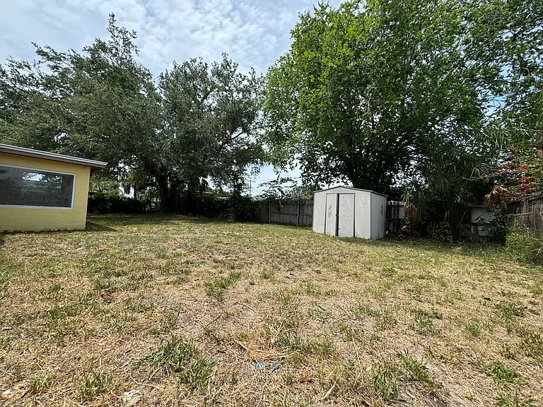 521 Frandor Pl — Photo 15