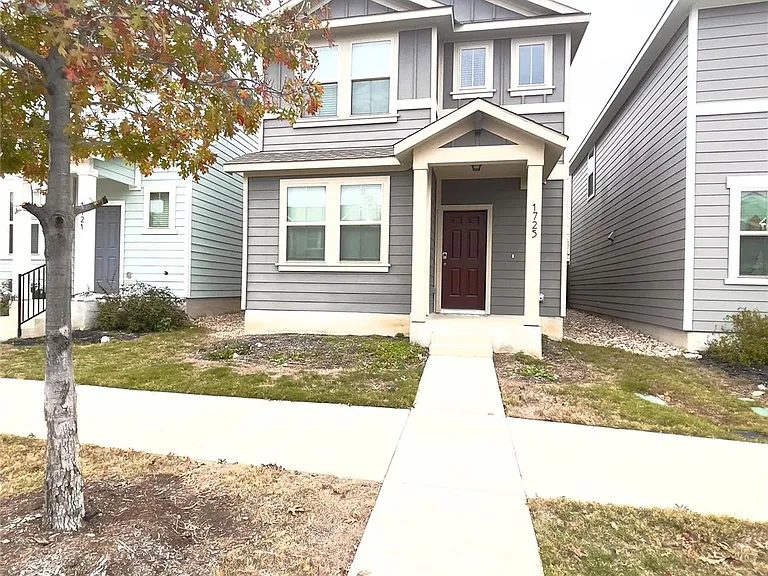 1725 Fountain Bridge Dr — Photo 2