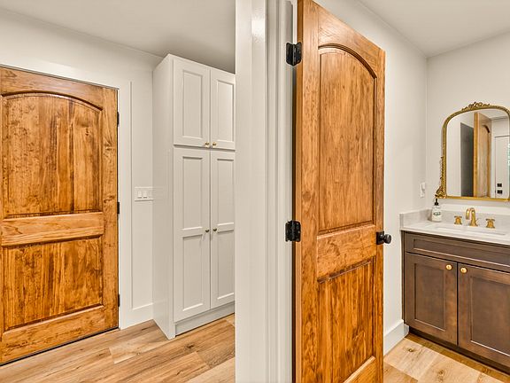 23rd image of 2153 Williamsport Pike