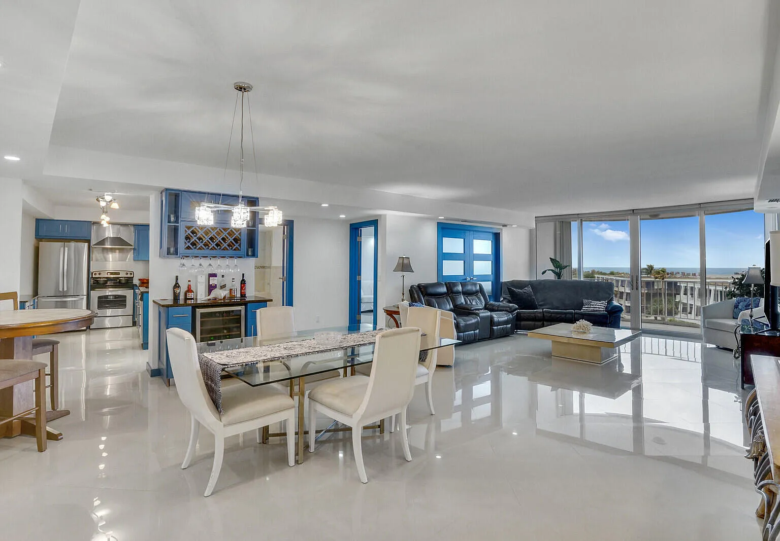 2 bed, 2.0 bath, 1559 sqft, $6,500 — Photo 1