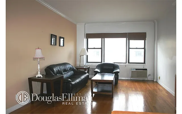 Rented by Douglas Elliman | media 14