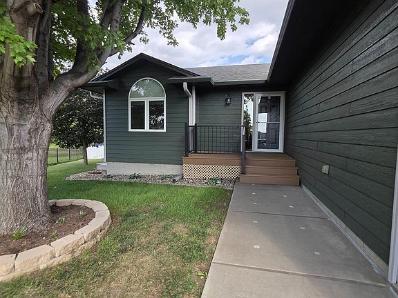 2nd image of 308 Prairie Cir