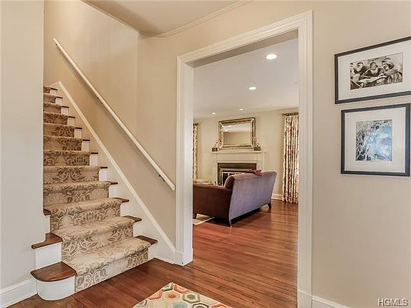 4th image of 129 Rockland Ave