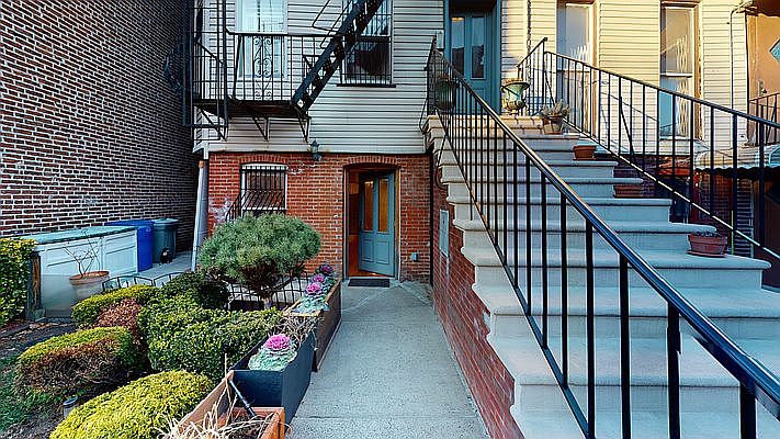 1st image of 205 Macon St #1