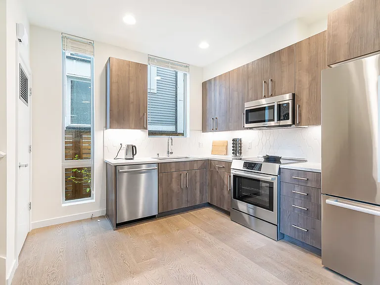 1117 14th Ave — Photo 21