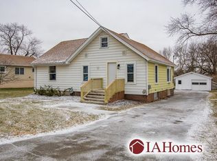 49 36th Ave SW, Cedar Rapids, IA 52404