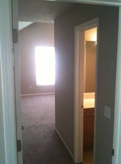 3 bed, 2.5 bath, 1600 sqft, $1,700 — Photo 2