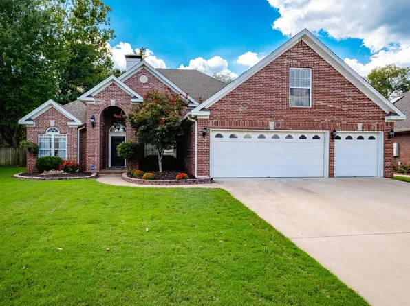 131 Hidden Valley Loop, Maumelle, AR 72113