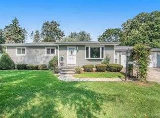 6437 Oriole Dr, Flint, MI 48506