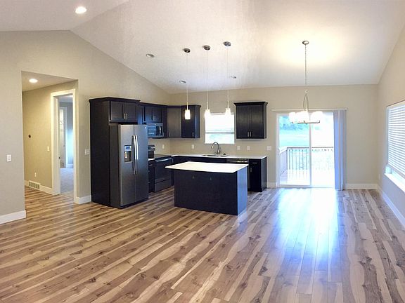 5th image of 1501 Watson Way #B