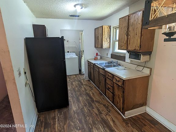 5th image of 4085 PIER STATION Road E #1