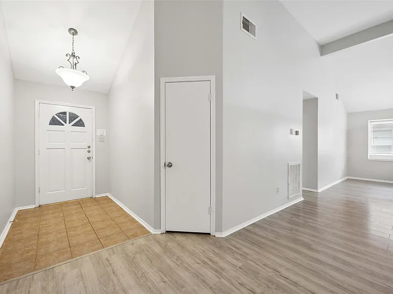 20323 Pinefield Ln — Photo 4