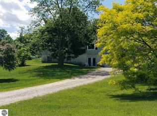 7100 Van Pelt Rd, Kingsley, MI 49649