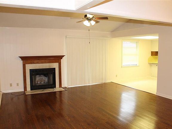 4th image of 649 University Dr