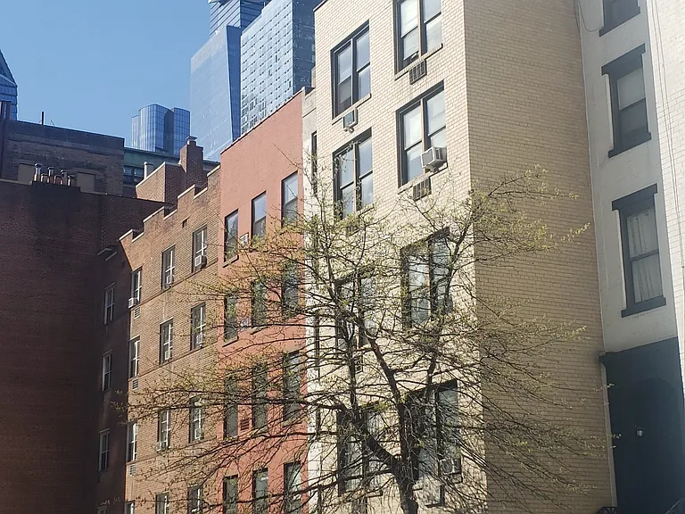 311 W 29th St #5A — Photo 5