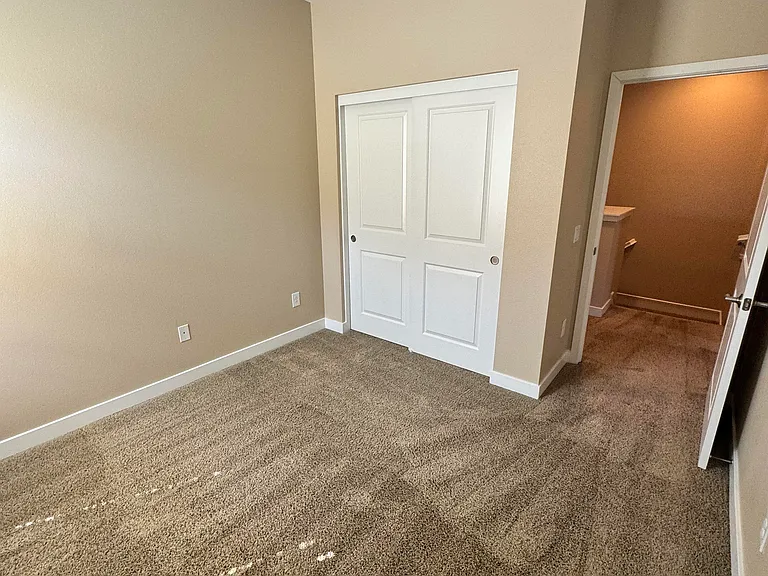 Bedroom 4 - view 3