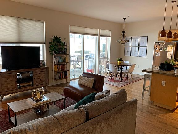5th image of 1438 Little Raven St Unit 205