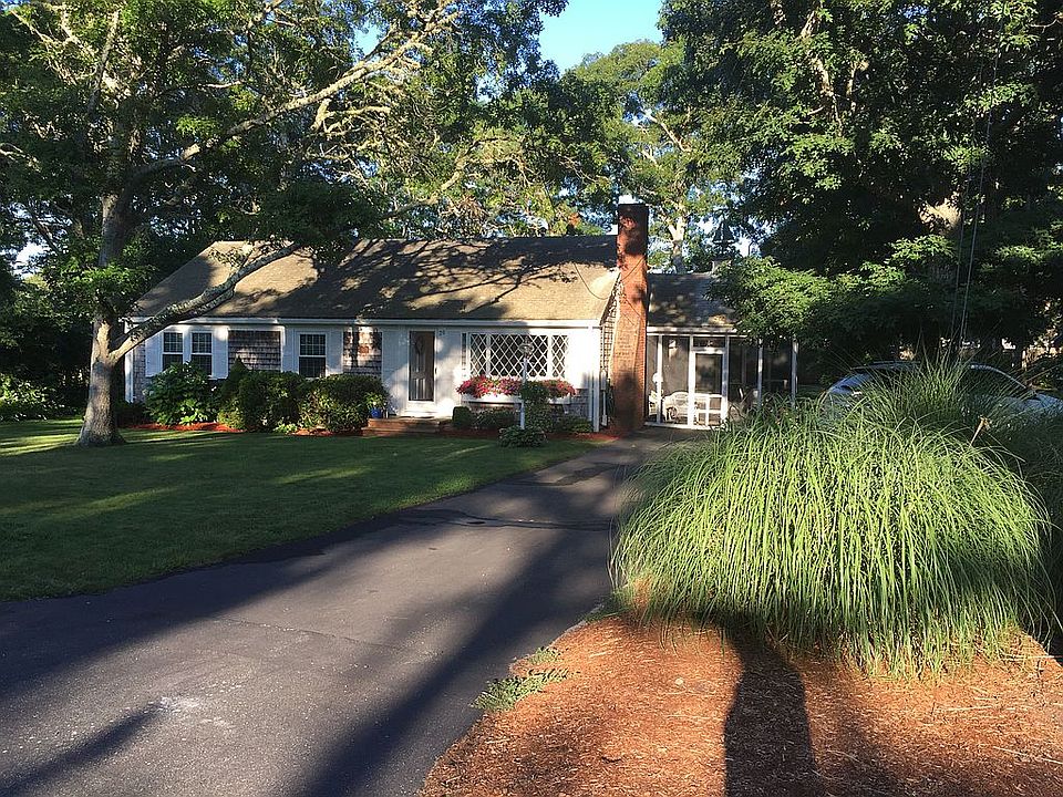 2nd image of 28 Teal Cir