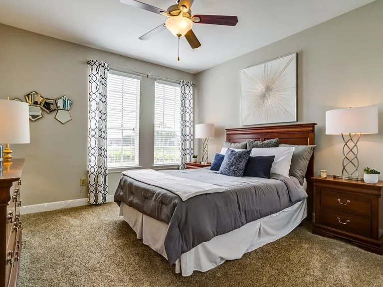 Signature Point Apartment Homes — Photo 20
