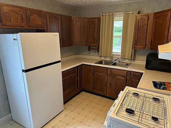 2nd image of 436 Hess St