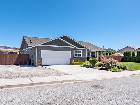 3rd image of 2480 Fancher Heights Blvd