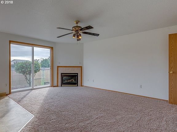 4th image of 2105 NE 166th Ave