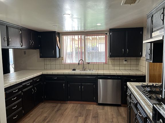 5th image of 2720 McNutt St