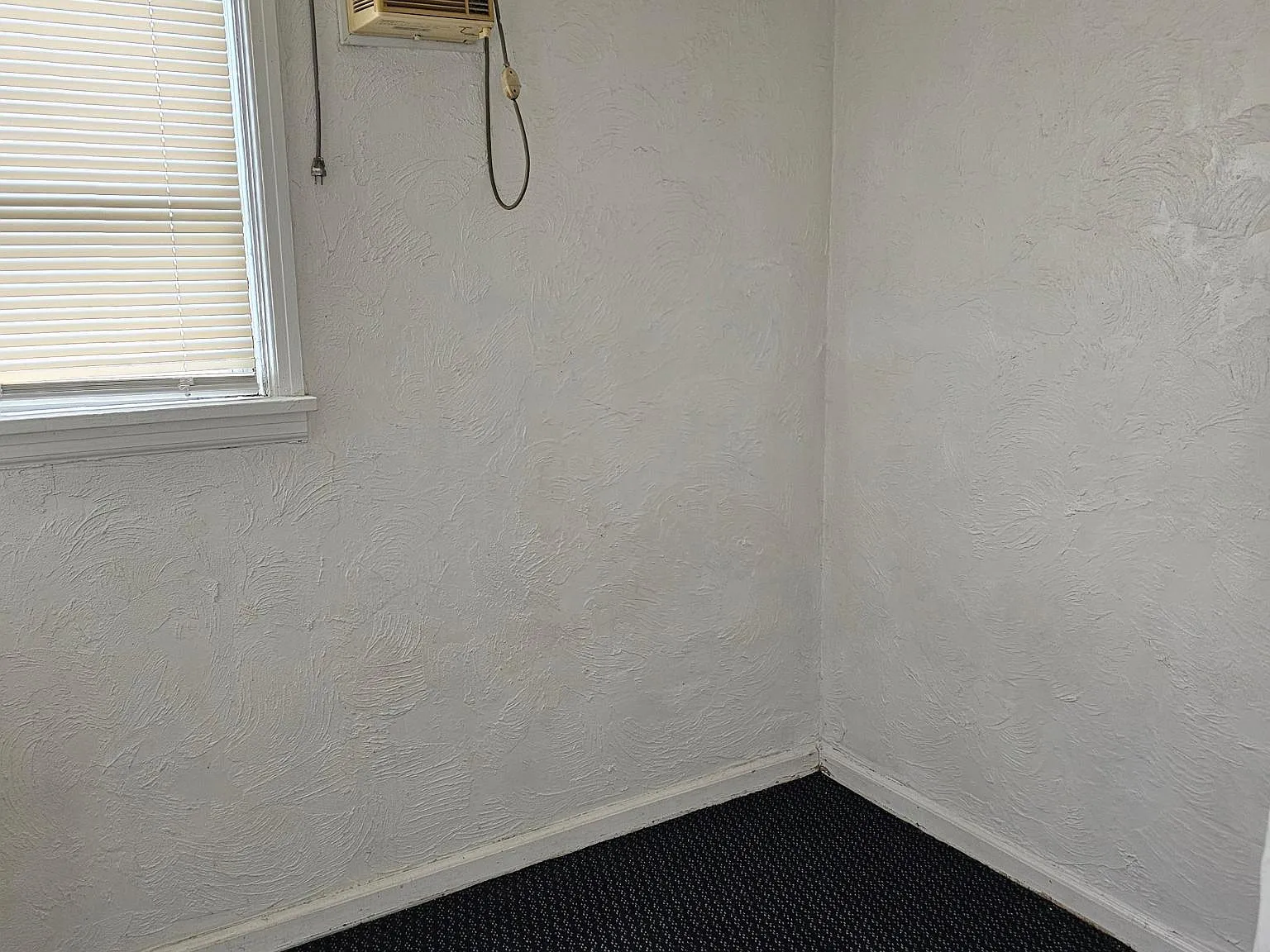 1 bed, 500 sqft, $950 — Photo 2