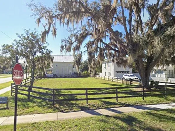 702 Avenue A, Winter Haven, FL 33880