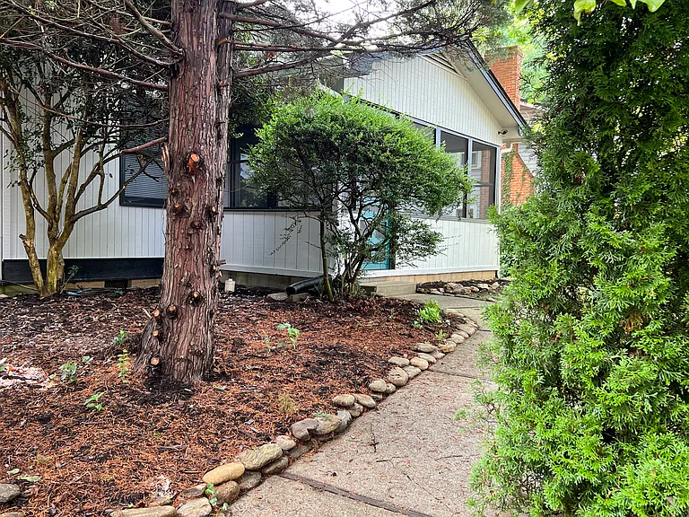 6 Trotter Pl — Photo 23