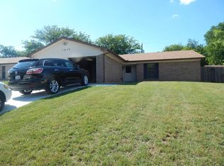 1629 Edge Hill Rd, Benbrook, TX 76126