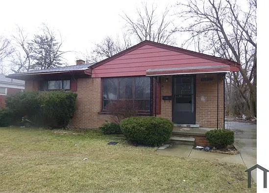 29503 Avondale St — Photo 1