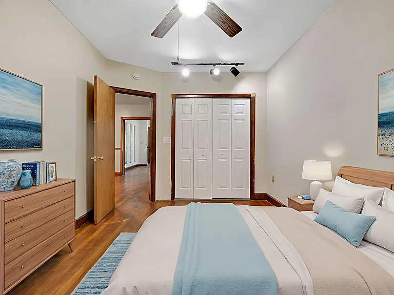 1221 Raum St NE #1 — Photo 6