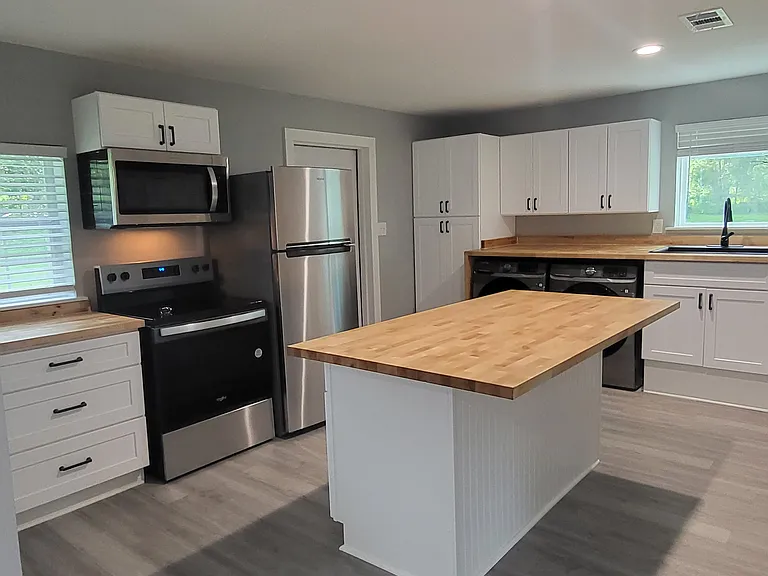 6581B SW County Road 242 — Photo 2