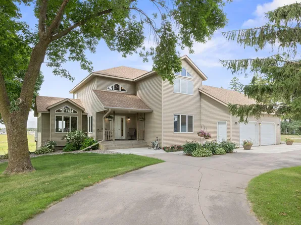 1450 Jefferson St SE, Hutchinson, MN 55350