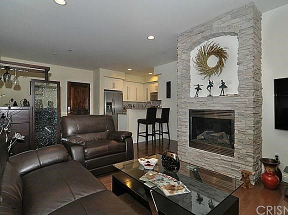 2nd image of 4550 Coldwater Canyon Ave #103