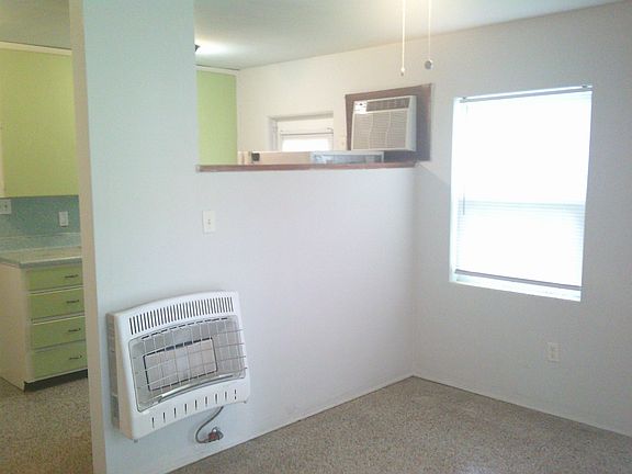 Brand new Air Conditioner !
Brand New inside Paint !
Brand new Refrigerator !