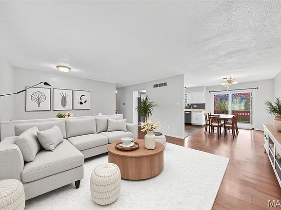3rd image of 2767 Tiara Dr