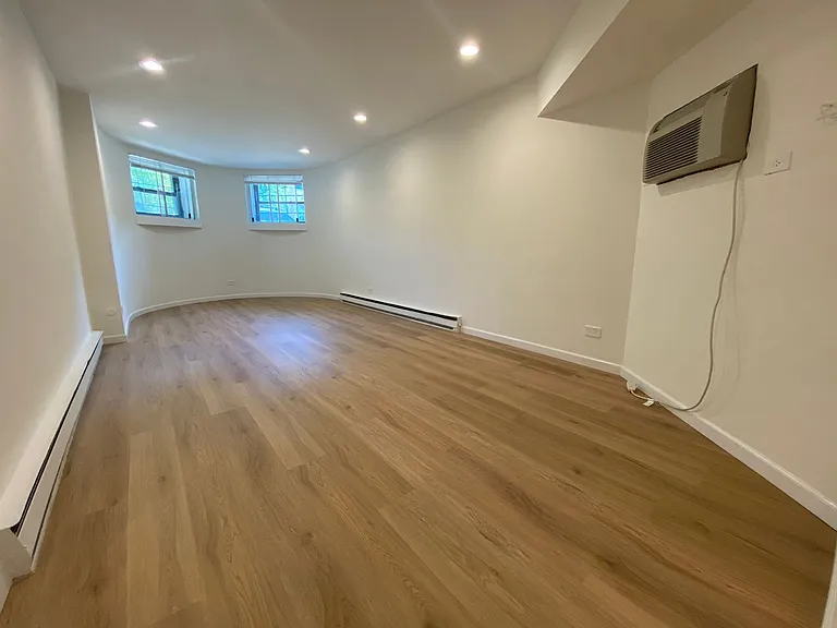 3454 N Elaine Pl #G — Photo 1