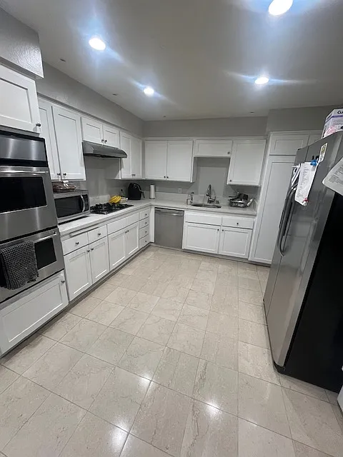 Building Photo - 1220 Manning Ave #12