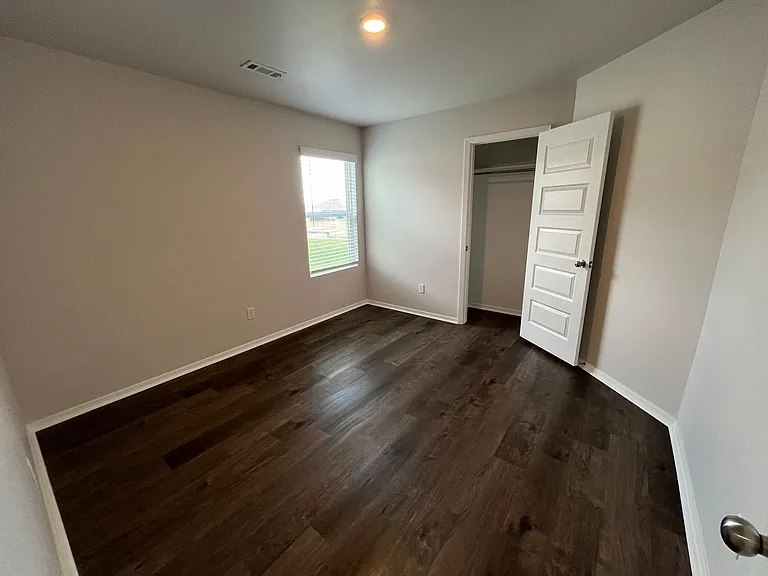 2620 Chittick St — Photo 8